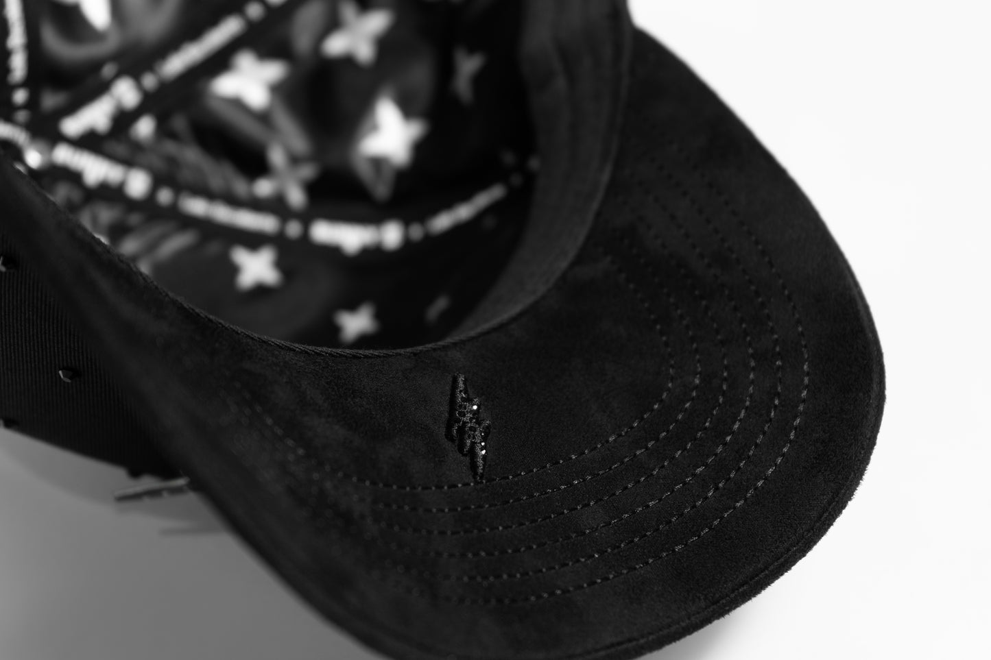 GORRA  "RAYO BUNNY - Edición Viene Viene"