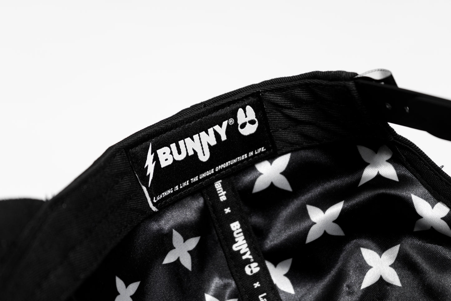 GORRA  "RAYO BUNNY - Edición Viene Viene"